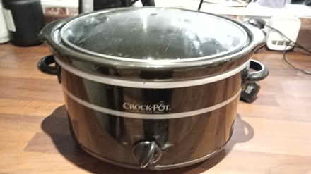 Photo of free Slow cooker (M21 chorlton) #1