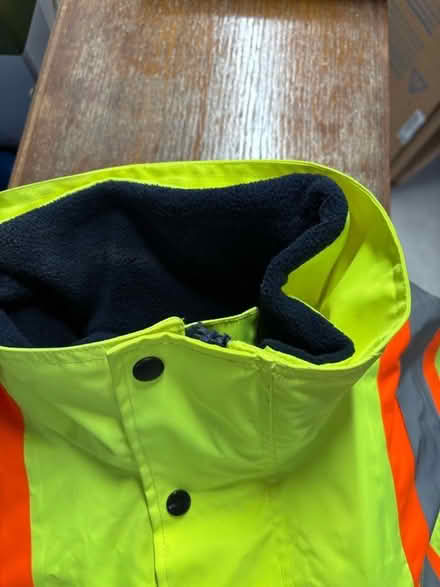 Photo of free Hi-Vis work coat as new (Woodville DE11) #2