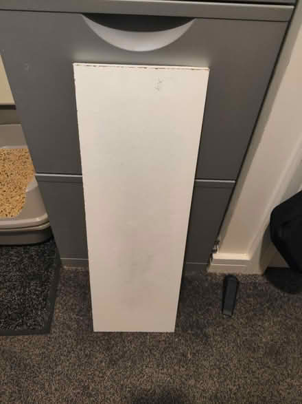 Photo of White shelving (LE4) #1