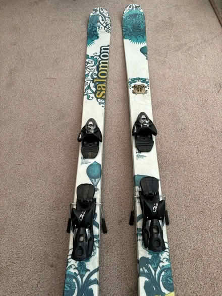 Photo of free Salomon Lady skis (GU16) #1