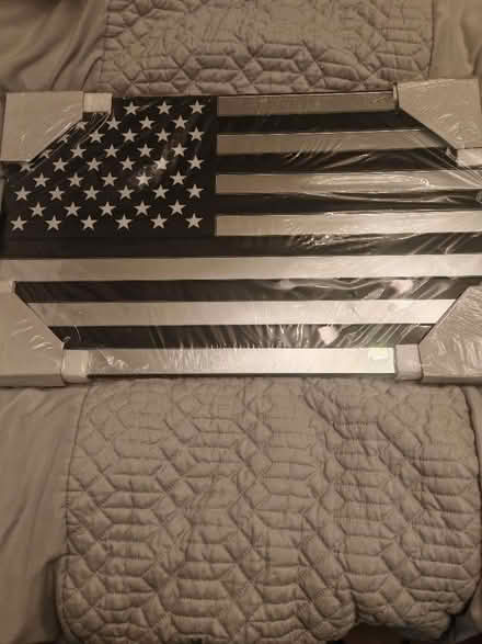Photo of free USA Black and White Mirror. (Strood ME2) #1