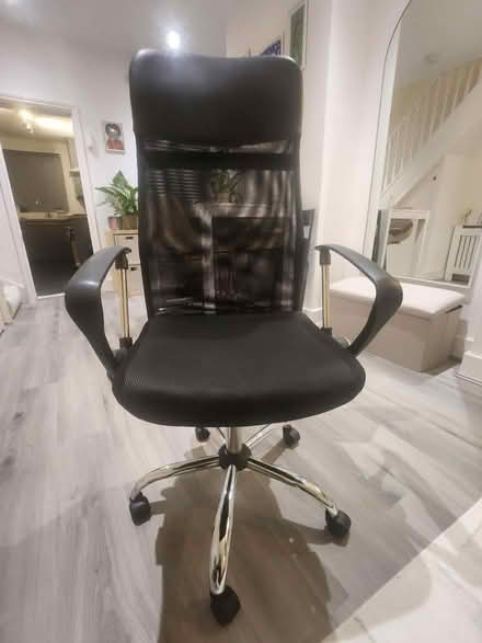 Photo of free Desk chair (DA1) #1
