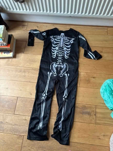 Photo of free Various kids dressing up clothes (Hebden Bridge) #1