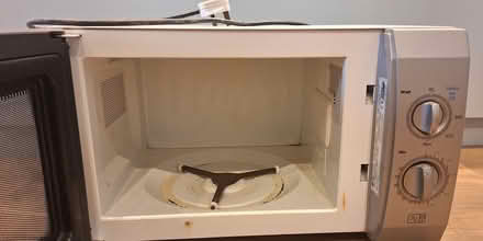 Photo of free Microwave oven (E17 Queens/Boundary Road) #3