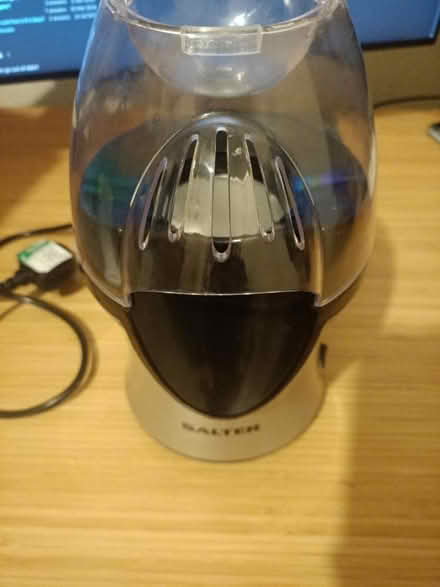 Photo of free (Not powering on) Popcorn maker (E13 Near Plaistow Library) #3