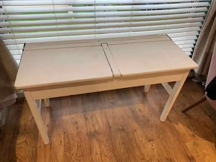 Photo of free Vintage desk (WD6) #2