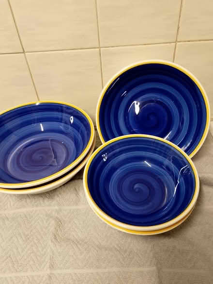 Photo of free Assorted size Bowls (Bransford WR6) #1