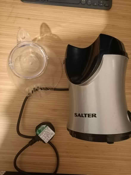 Photo of free (Not powering on) Popcorn maker (E13 Near Plaistow Library) #2