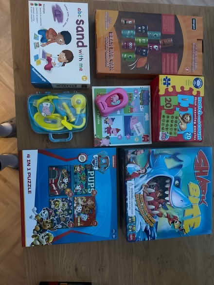 Photo of free Selection of toys and puzzles (The Lakes ME20) #1