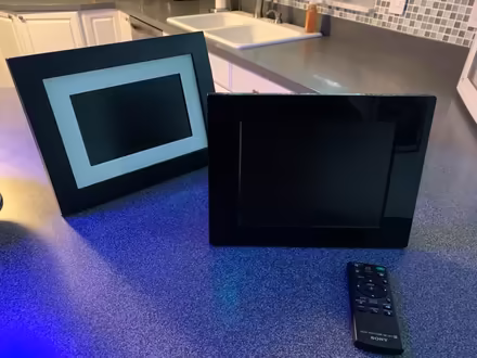Photo of free Digital photo frames (North Dearborn Heights) #1