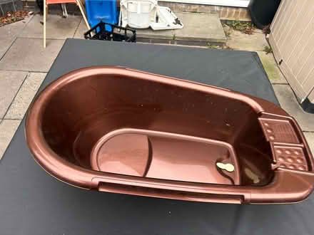 Photo of free Dog bath (Islington N1) #1
