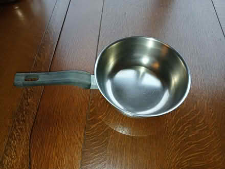 Photo of free Small saucepan - about 18cm across (West Bridgford NG2) #1