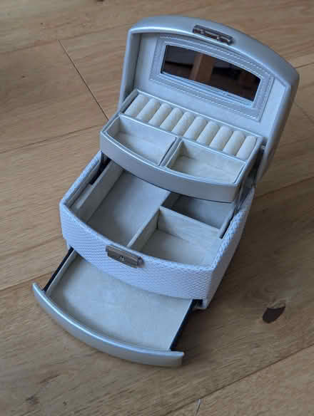 Photo of free Jewellery box (Battle RG30) #2