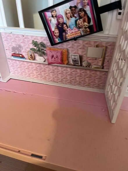 Photo of free Barbie dream house (Coundon CV6) #2