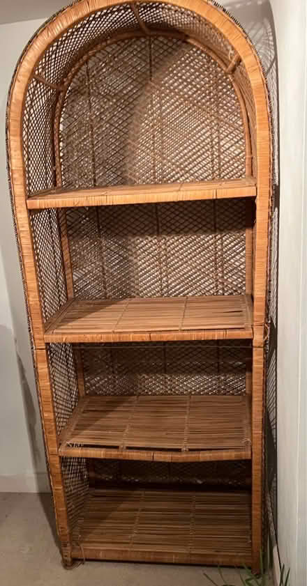 Photo of free Shelves basket (BN16EB) #1