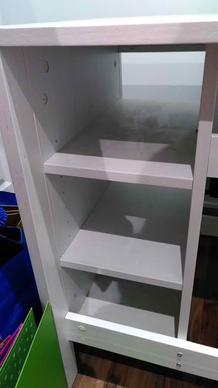 Photo of free White Desk (Heath and Reach, LU7) #3