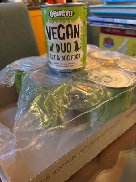 Photo of free Benevo vegan cat and dog food (Summertown OX2) #1