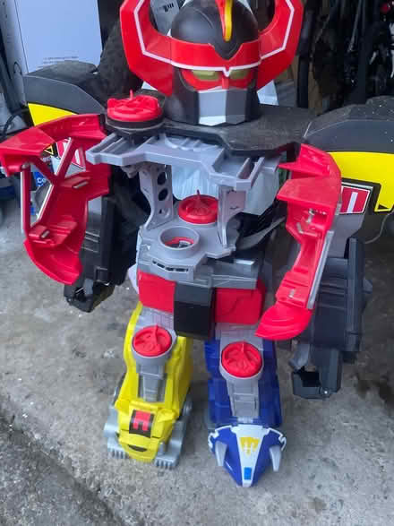 Photo of free Transformer toy (Comiston EH10) #2