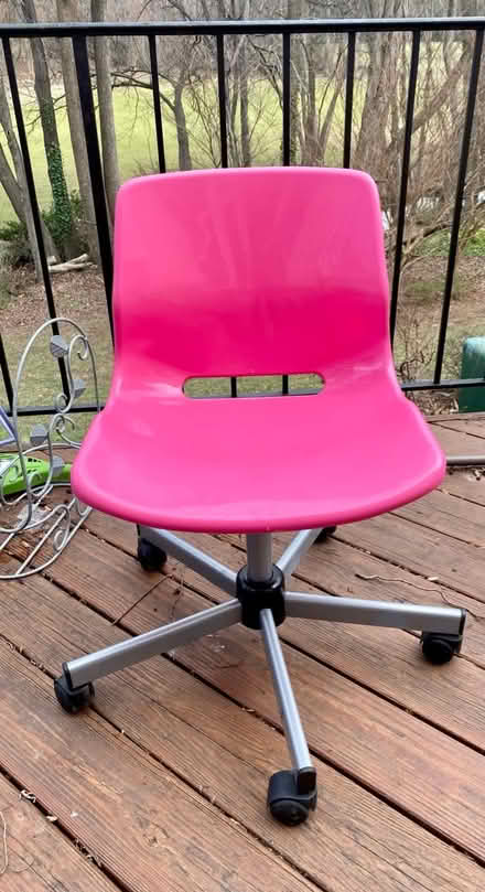 Photo of free Pink Plastic Chair (South Reston) #1