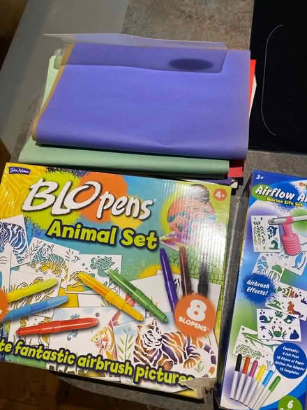 Photo of free Coloured paper and craft (Clanfield PO8) #1