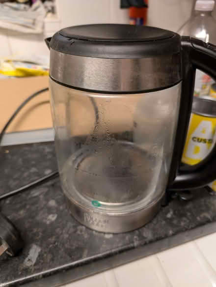 Photo of free glass kettle (Wybourn S2) #2