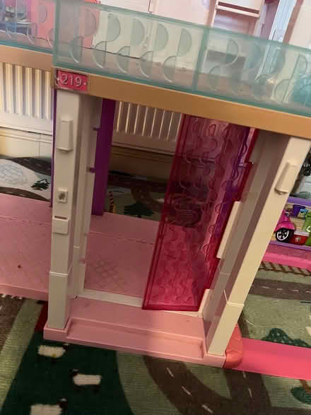 Photo of free Barbie dream house (Coundon CV6) #4