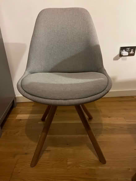 Photo of free Dining room chair (SE10) #1