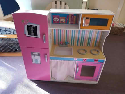 Photo of free Childrens play kitchen (Carterton OX18) #1