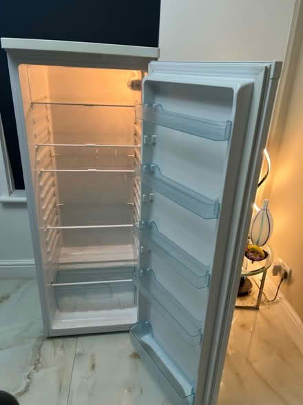 Photo of free 5ft white fridge (Covent Garden, WC2H) #2