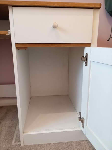 Photo of free desk (Aylesford Common ME5) #2