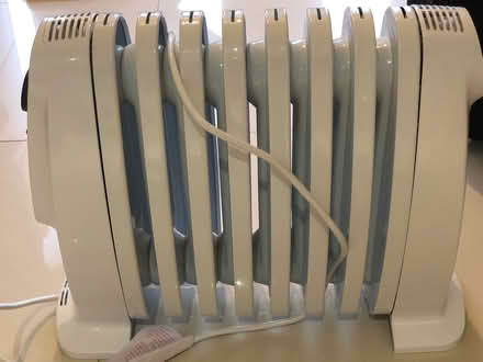 Photo of free Oil heater (WD17 Cassiobury Est) #1