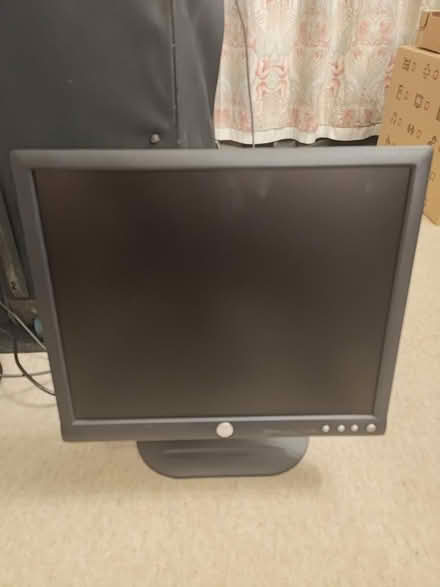 Photo of free 4 old 19 inch Dell Monitors (Bramley) #4