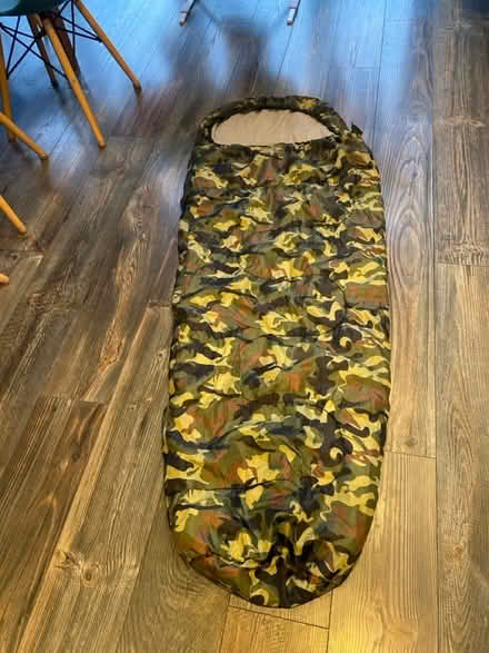 Photo of free Childs sleeping bag (EH11) #1