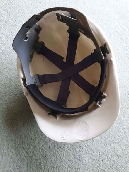Photo of free Builders hard hat (Radford Semele CV31) #2