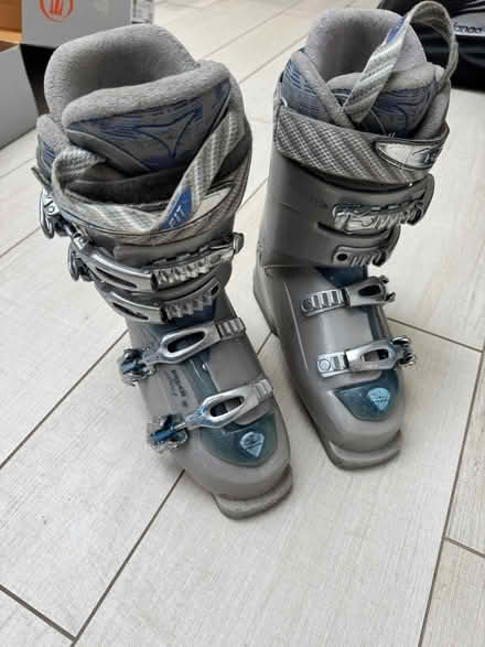 Photo of free Ski boots, ladies, size 4 (Leatherhead) #1