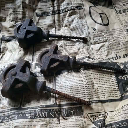 Photo of free set of 3 small pulleys (Sunninghill SL5) #1