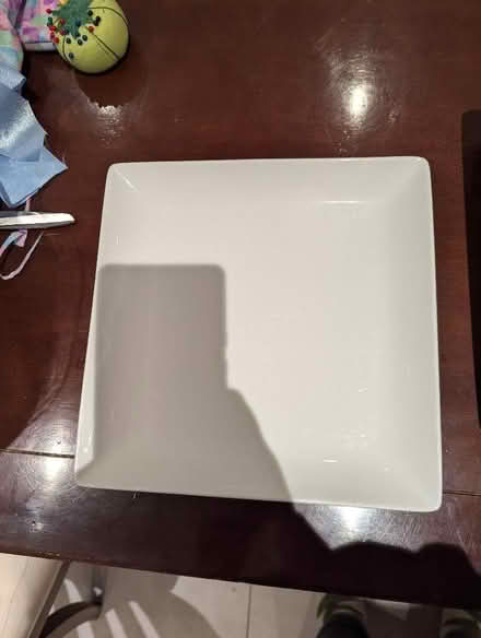 Photo of free White square plates and bowls (Petersfield Ward CB1) #4