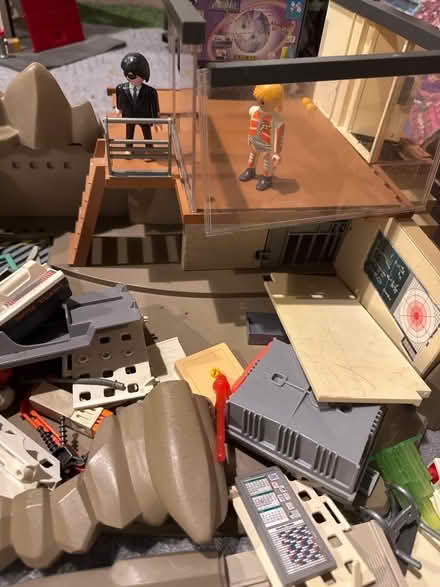 Photo of free Playmobil spy base (Hamm Court TW17) #2