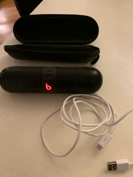 Photo of free Beats Pill Bluetooth speaker (Richmond TW10) #1