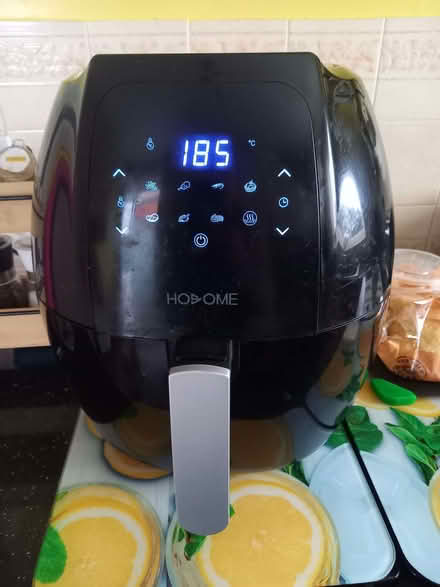 Photo of free 1600 watt Airfryer (Gobowen SY11) #1