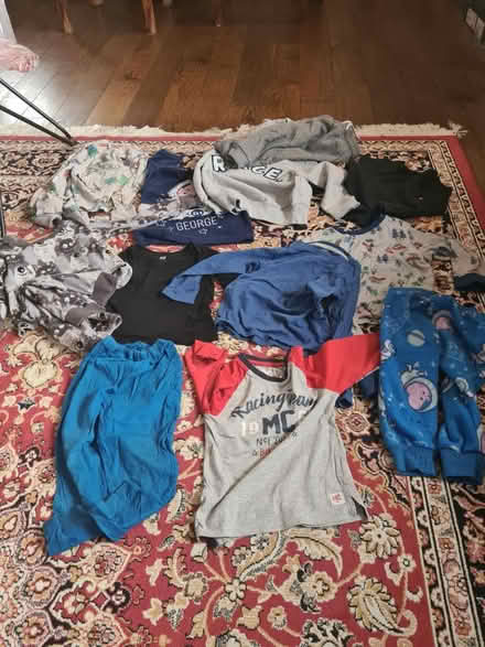 Photo of free Boys clothes 1-2yrs (Canary Wharf) #1