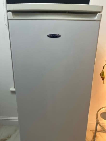 Photo of free 5ft white fridge (Covent Garden, WC2H) #3