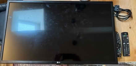 Photo of free LG smart TV 32 inch (Woodley, RG5) #1