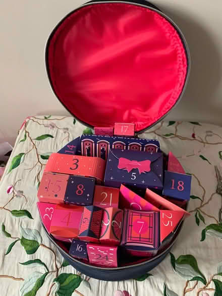 Photo of free Blue velvet vanity case & 24 empty gift boxes (Colwall Stone WR13) #2