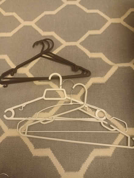 Photo of free 6 hangers in Richmond (Richmond upon Thames TW10) #1