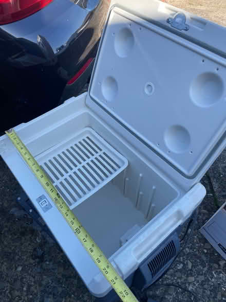 Photo of free Electric cooler (Castro Valley, Grove & Foothil) #1