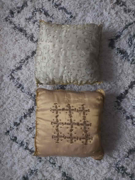 Photo of free 2 Cushions (Slough Central SL1) #2