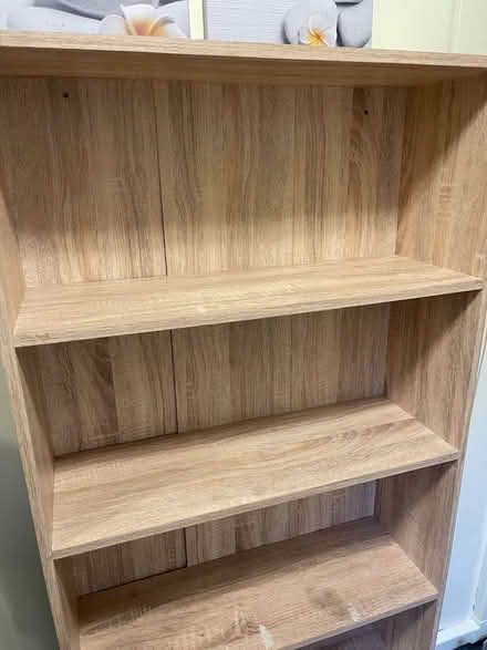 Photo of free Bookshelf (Welton HU15) #2