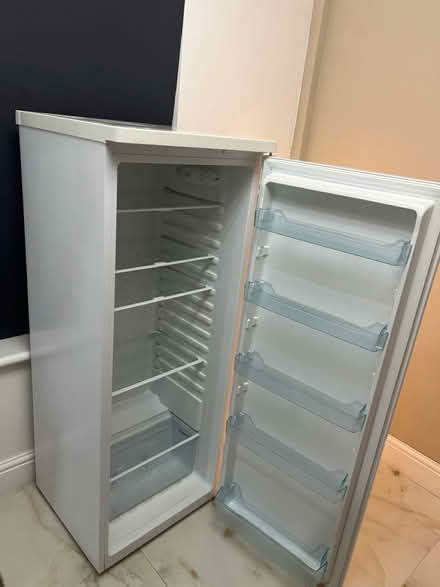 Photo of free 5ft white fridge (Covent Garden, WC2H) #4