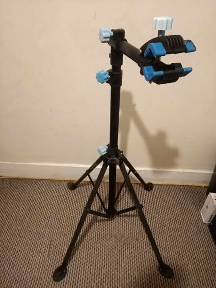 Photo of free Bike repair/work stand (E13 Near Plaistow Library) #1